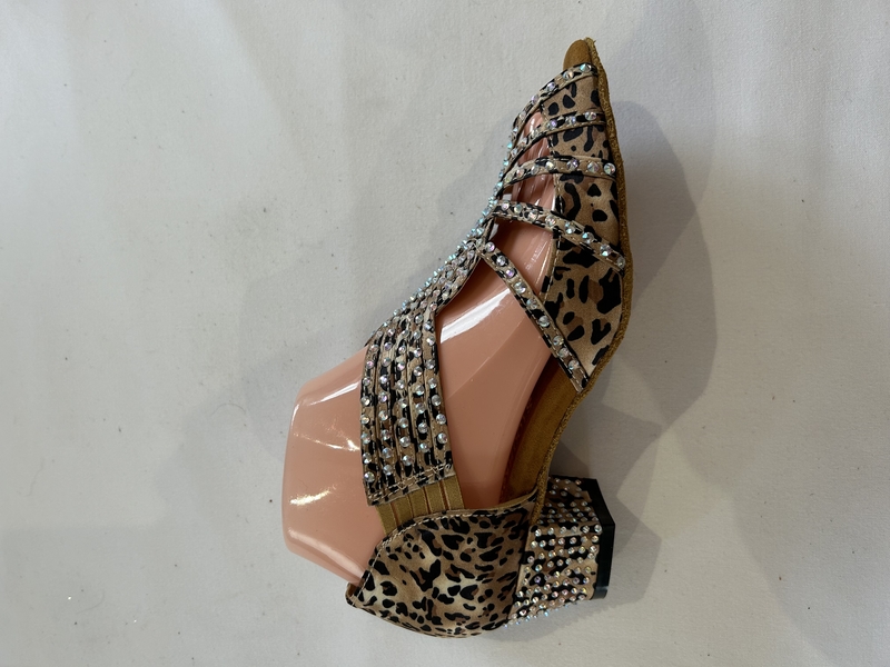 1578-LND -Leopard satin pull on sandal