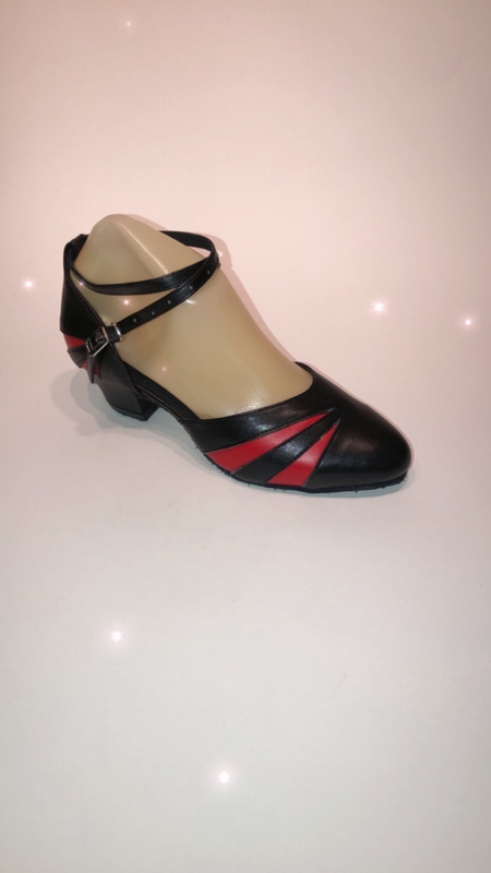 764 -Black and red leather closed toe