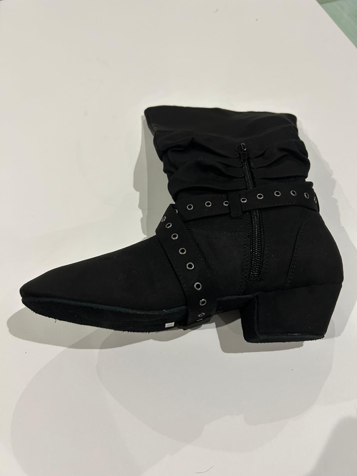 BB-Black Suede Boots