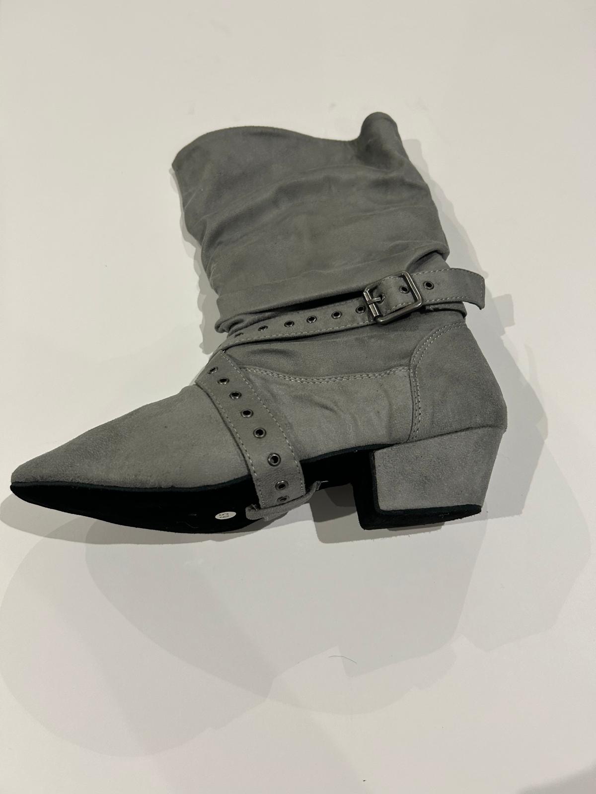 BB-Grey Suede Boots