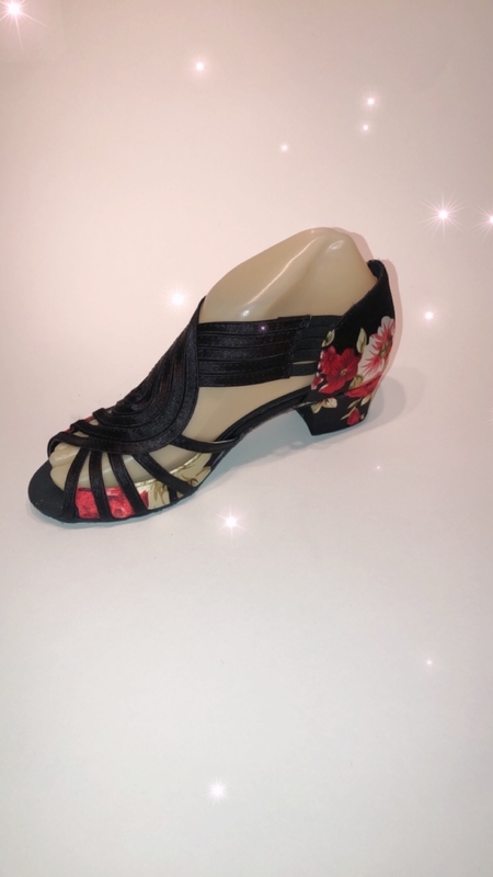 1484 -Black and red floral print satin pull on sandals 